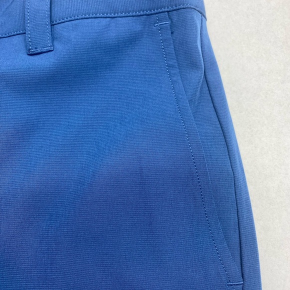 BANANA REPUBLIC SHORTS NWT MENS 34 BLUE CASUAL GOLF - Picture 3 of 10